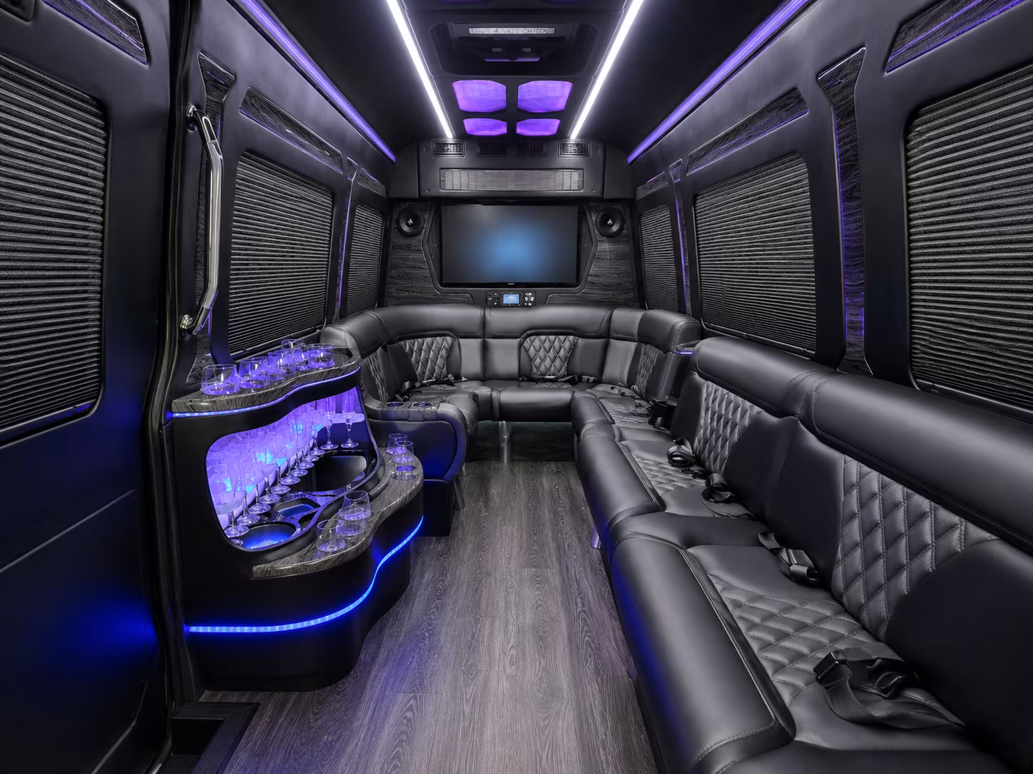 lincoln custom day trip and driving tour bus rentals