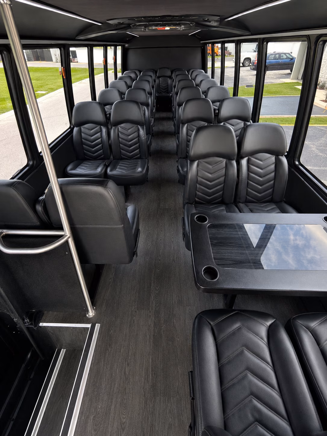 lincoln parking shuttle and park and ride bus rentals