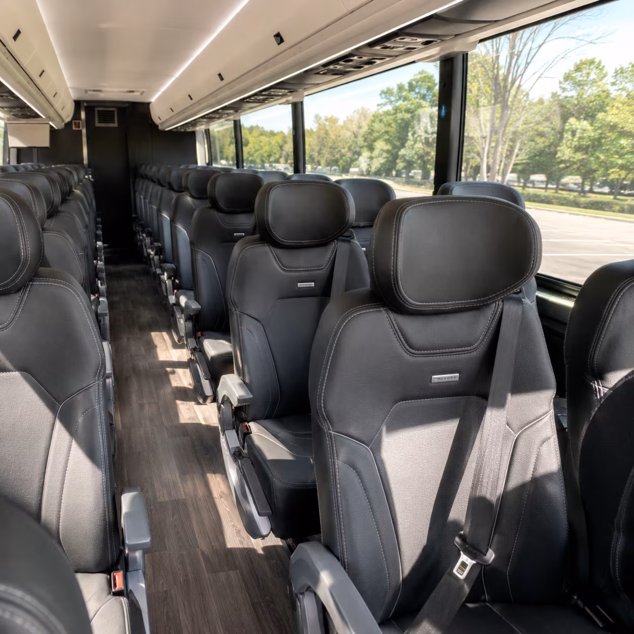 private charter buses for layovers in lincoln